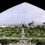 پاورپوینت تحلیل عرفان و فلسفه در معماری اسلامی و ایرانی – 70 اسلاید
