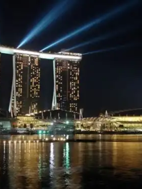 پاورپوینت تحلیل سازه پارک آبی سنگاپور و استخر بی‌نهایت Marina Bay Sands